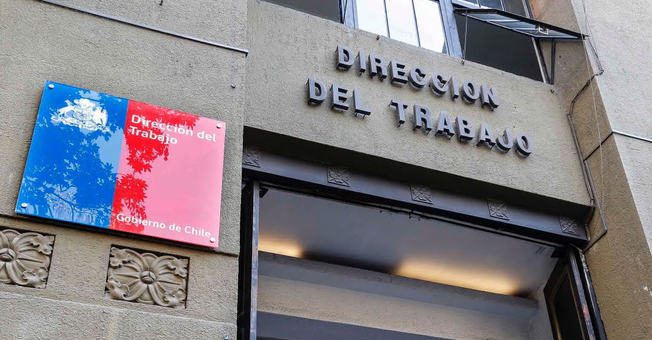 Fachada de edificio de Dirección del Trabajo